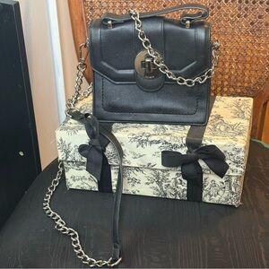 Black Chain Strap Crossbody Bag